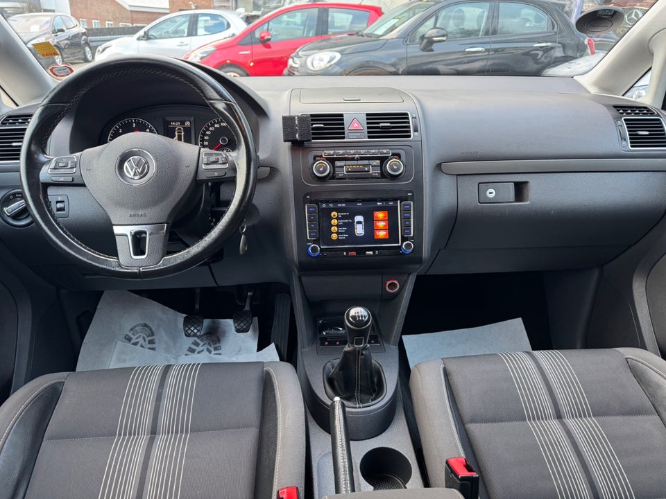 VW Touran 1,6 TDi 105 Match BMT 7prs 5d