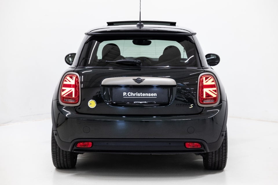 MINI Cooper SE Resolute Edition 3d