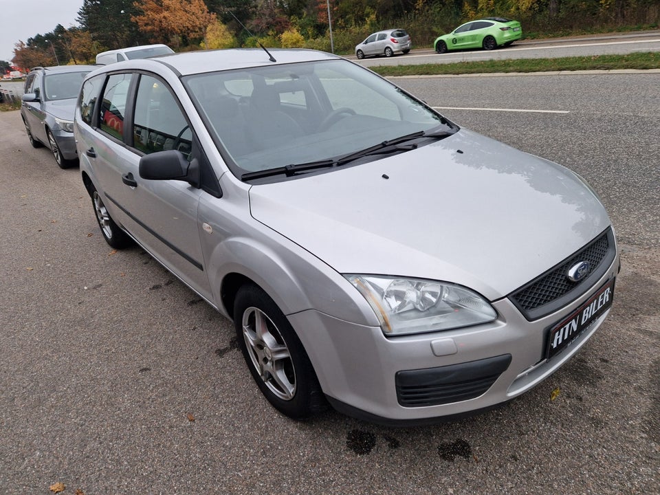 Ford Focus 1,6 Trend 100 5d