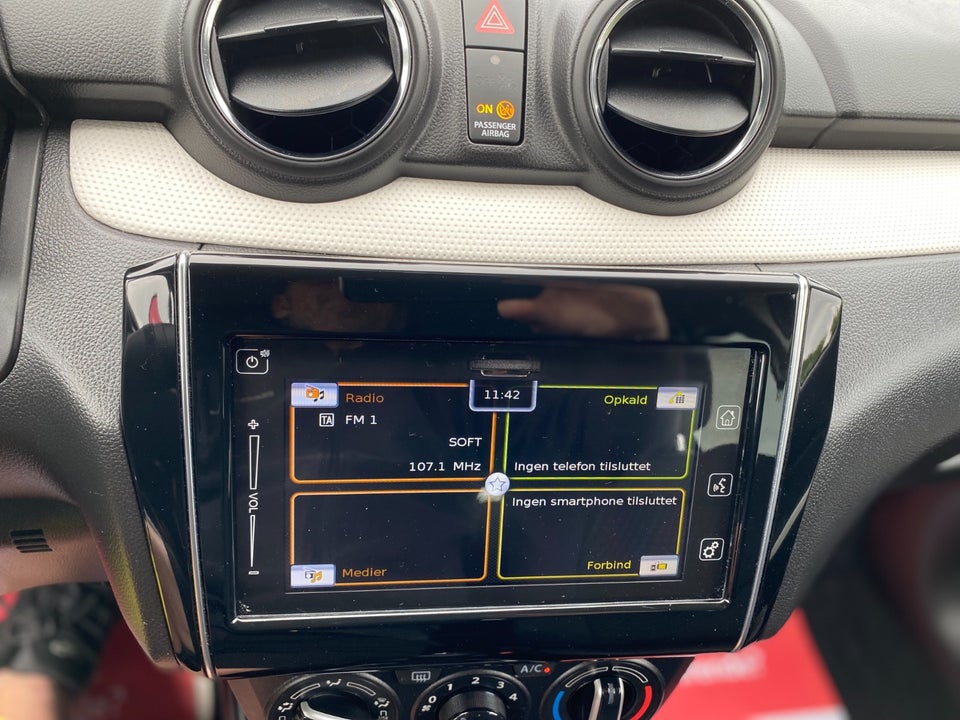Suzuki Swift 1,2 mHybrid Action Star 5d