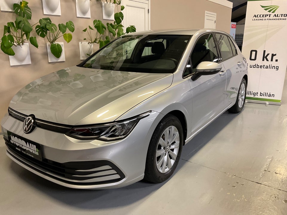 VW Golf VIII 1,0 TSi 110 5d