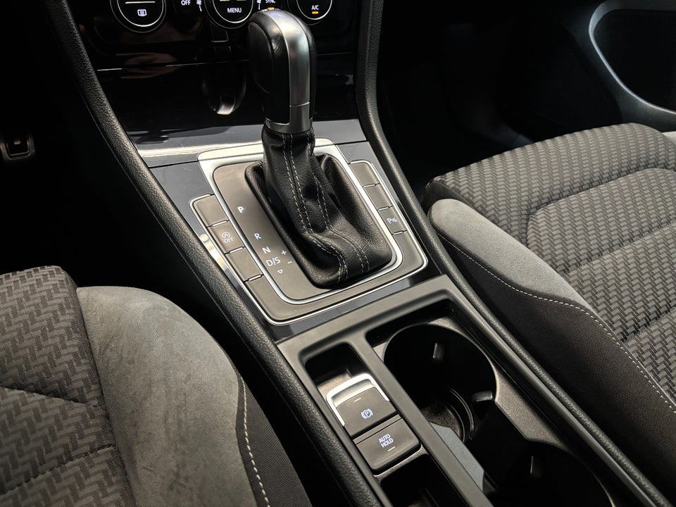 VW Golf VII 1,5 TSi 150 R-line DSG 5d
