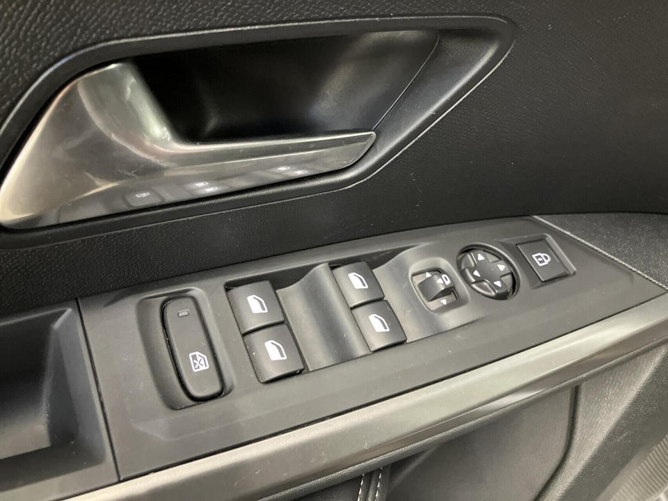 Peugeot e-5008 77 Allure 7prs 5d