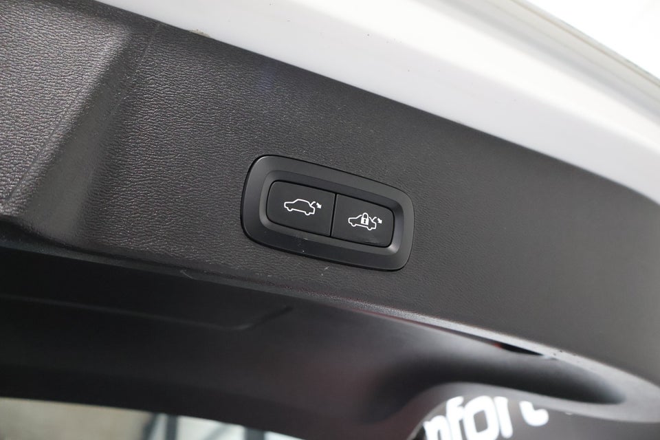 Volvo XC40 P6 ReCharge Plus 5d