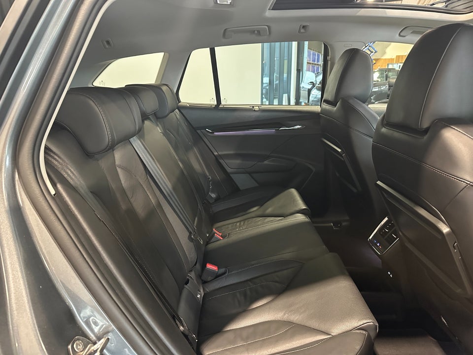 Skoda Enyaq 80 iV Suite 5d