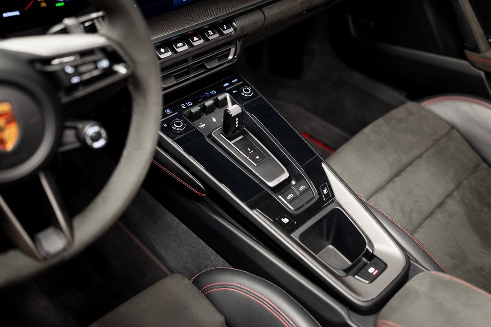 Porsche 911 Targa 4 GTS 3,0 PDK 2d