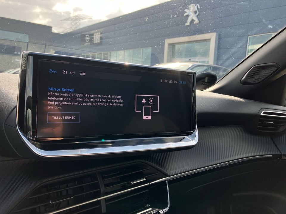 Peugeot 2008 1,2 PureTech 130 First Selection EAT8 5d