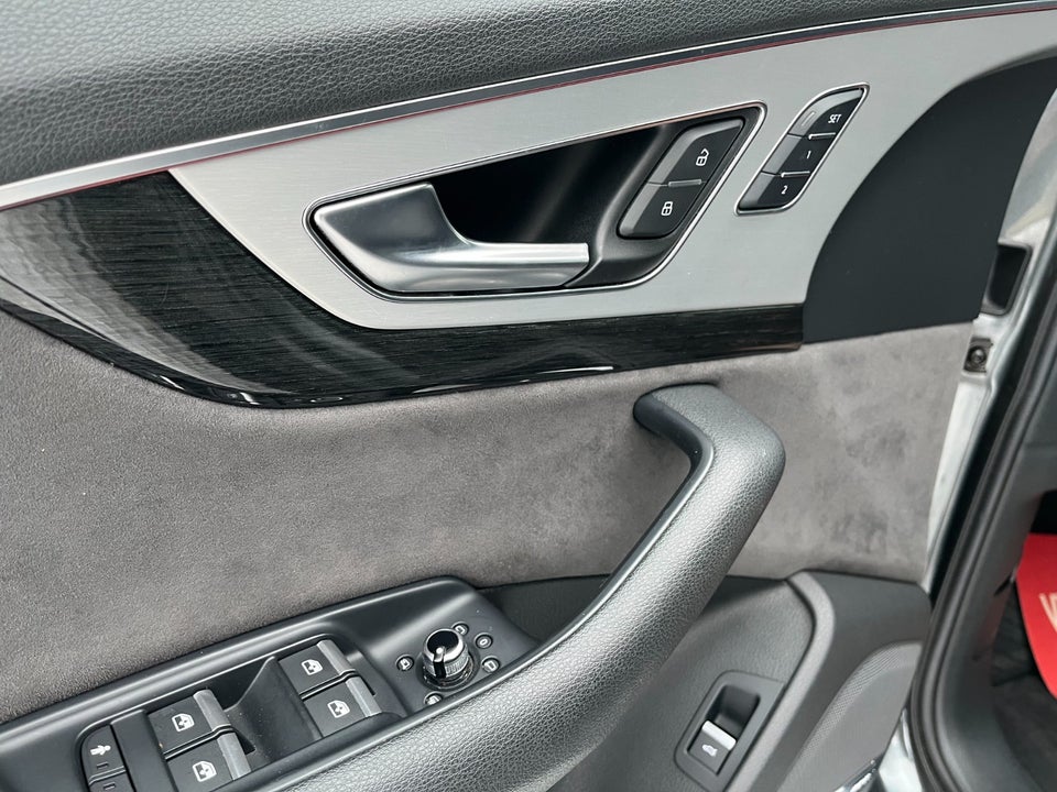 Audi Q7 3,0 TDi 272 S-line quattro Tiptr. 5d