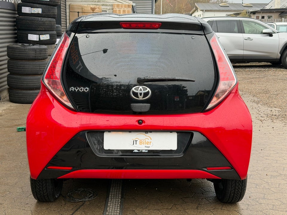 Toyota Aygo 1,0 VVT-i x-play 5d
