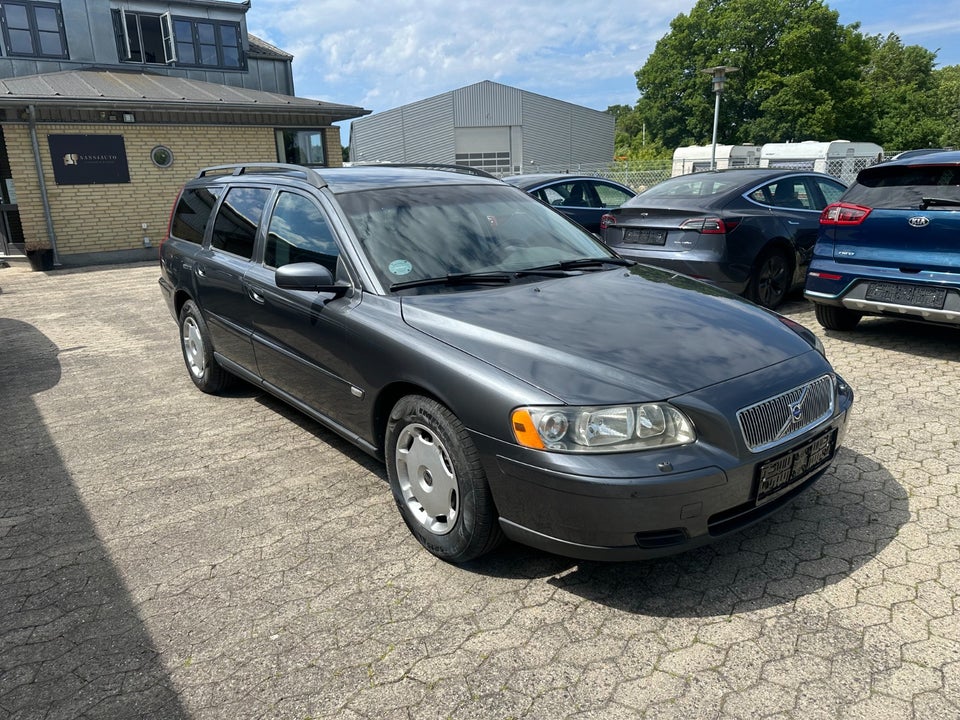 Volvo V70 2,4 170 Kinetic aut. 5d