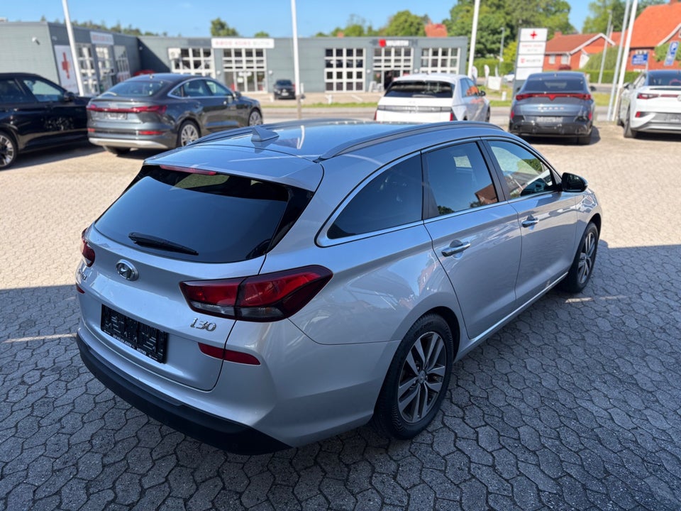 Hyundai i30 1,4 T-GDi Premium stc. DCT 5d