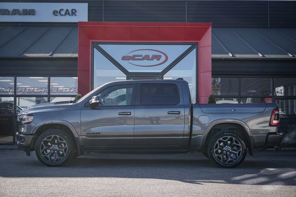 Dodge RAM 1500 5,7 V8 Hemi Limited Night aut. 4d