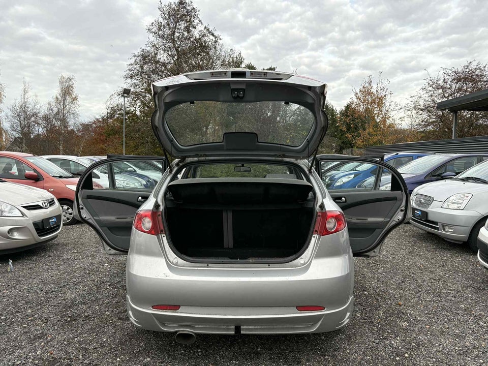 Chevrolet Lacetti 1,6 Classic 5d