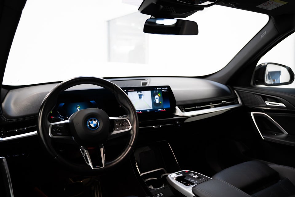 BMW iX1 xDrive30 Charged M-Sport 5d