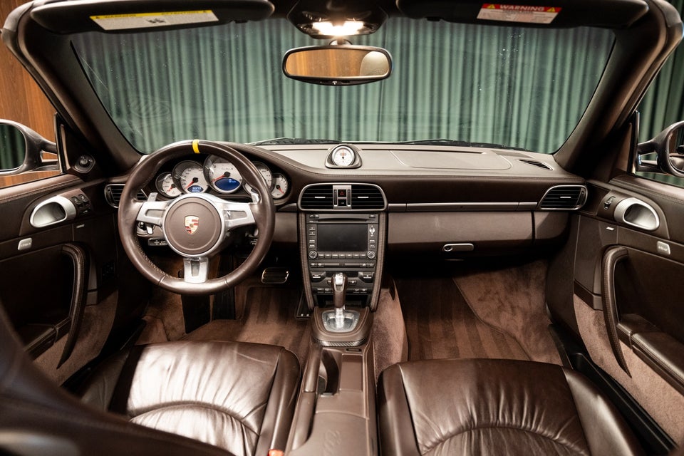 Porsche 911 Turbo S 3,8 Cabriolet PDK 2d