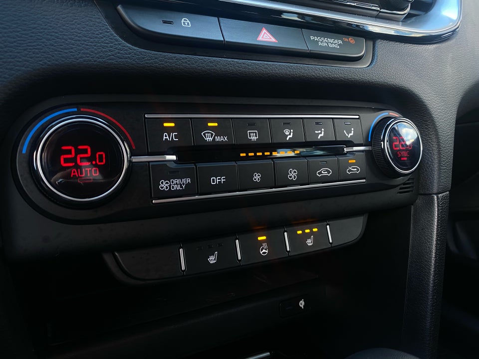 Kia Ceed 1,6 PHEV Upgrade Premium SW DCT 5d