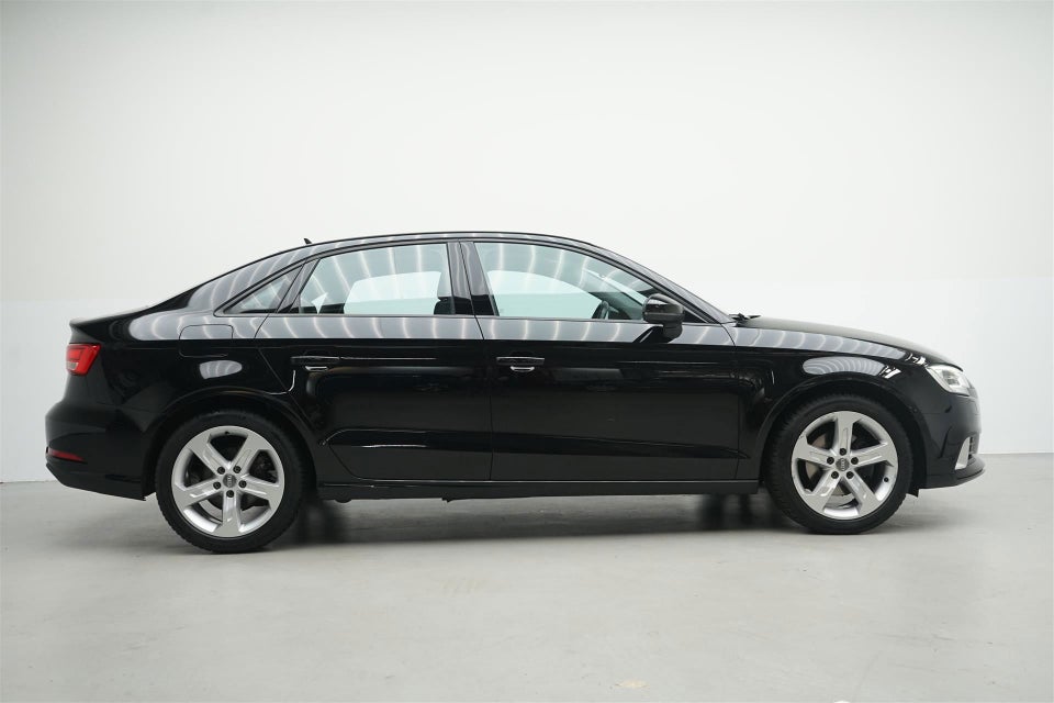 Audi A3 1,6 TDi 110 Sport 4d