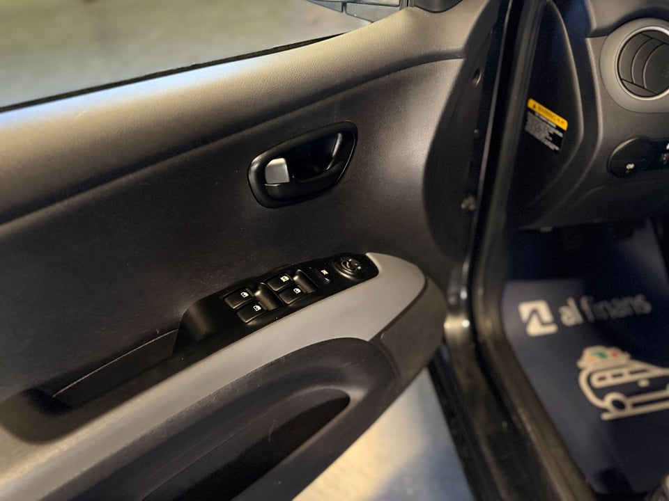Hyundai i10 1,1 Classic 5d