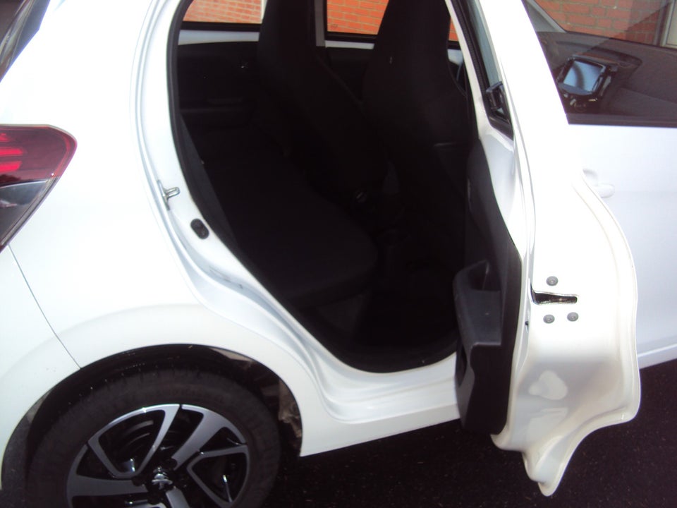 Peugeot 108 1,0 e-VTi 72 Allure+ 5d