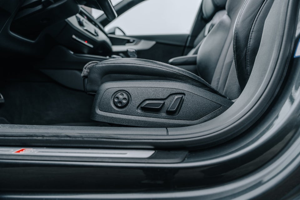 Audi A4 3,0 TDi 272 S-line Avant quattro Tiptr. 5d