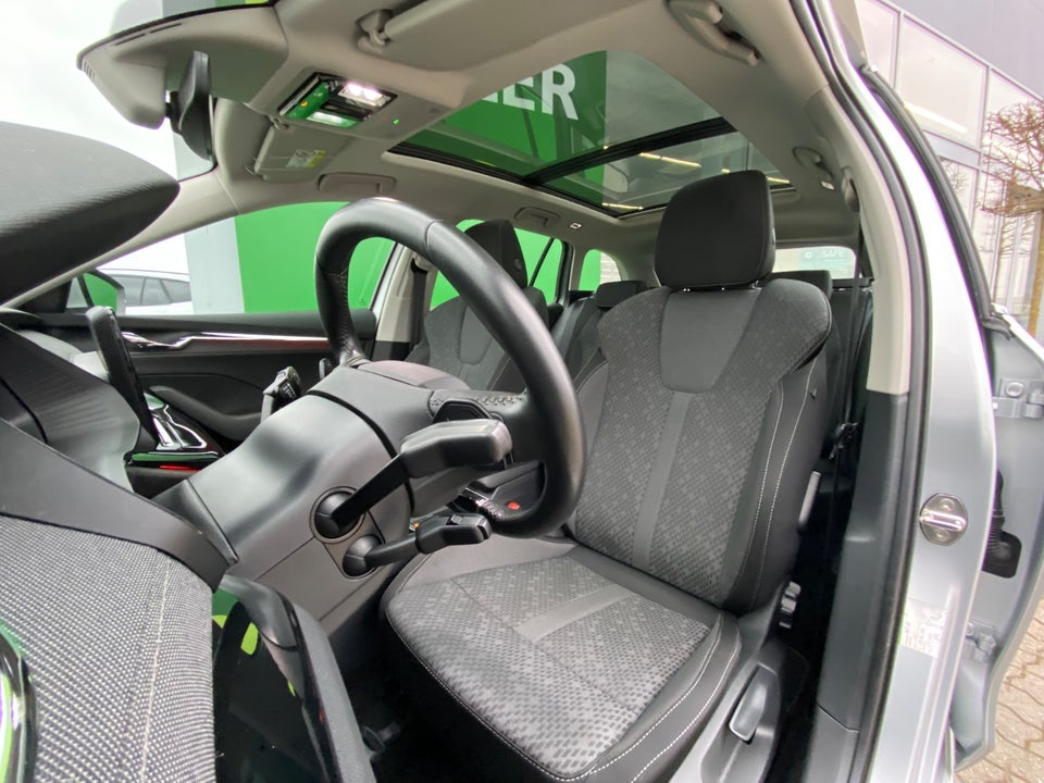 Skoda Octavia 1,4 TSi iV Plus Combi DSG 5d