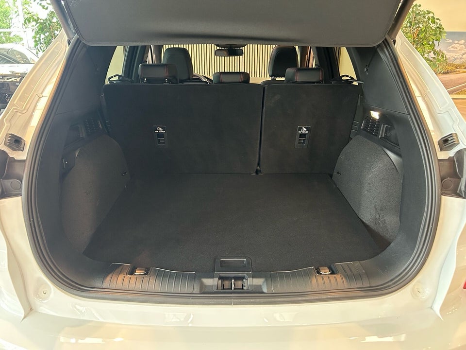 Ford Kuga 2,5 PHEV ST-Line X CVT 5d
