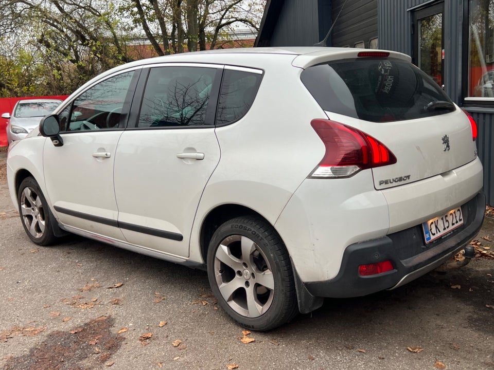 Peugeot 3008 1,6 HDi 112 Premium+ 5d