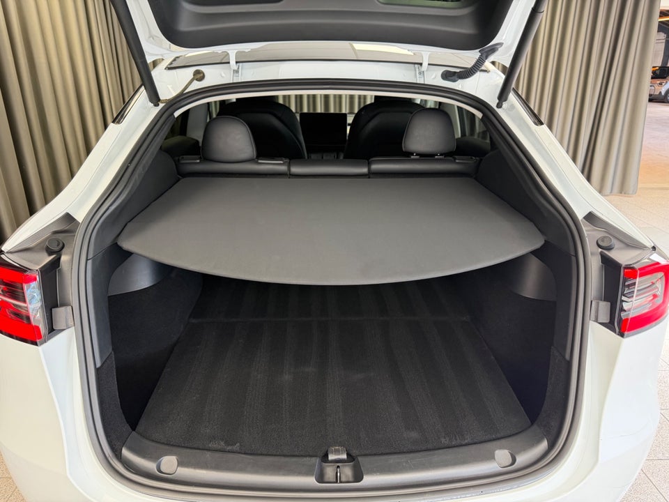 Tesla Model Y RWD 5d