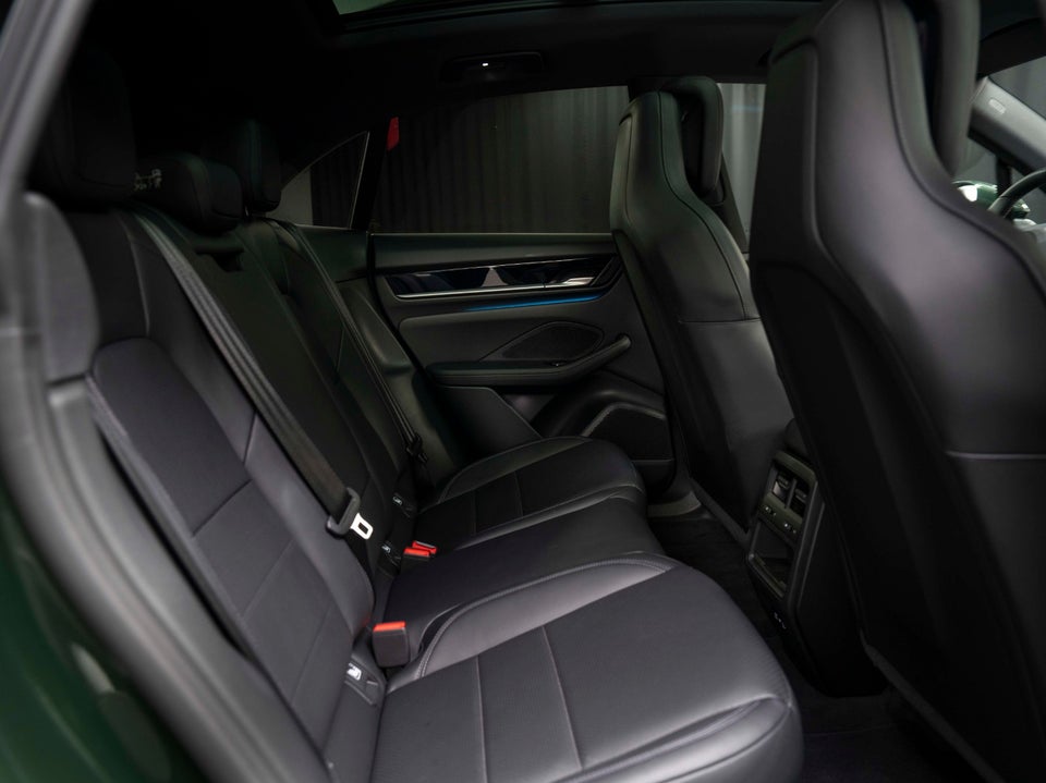 Porsche Macan 4 5d