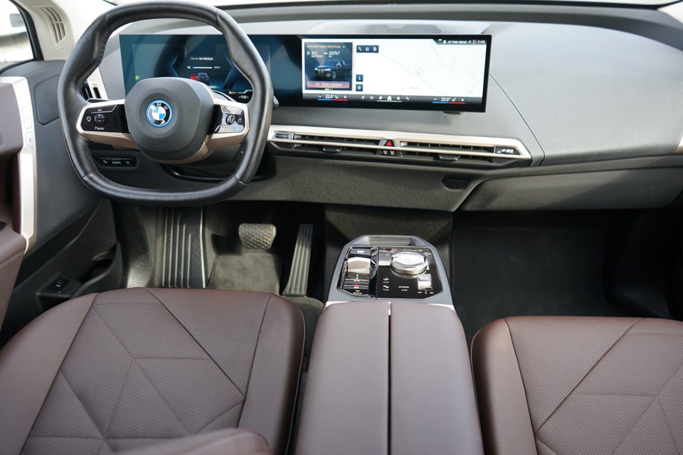 BMW iX xDrive40 Sport 5d