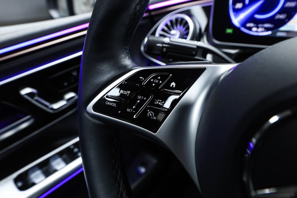 Mercedes EQE300 Electric Art 4d