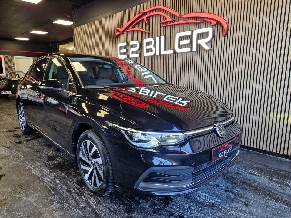 VW Golf VIII 1,4 eHybrid DSG 5d