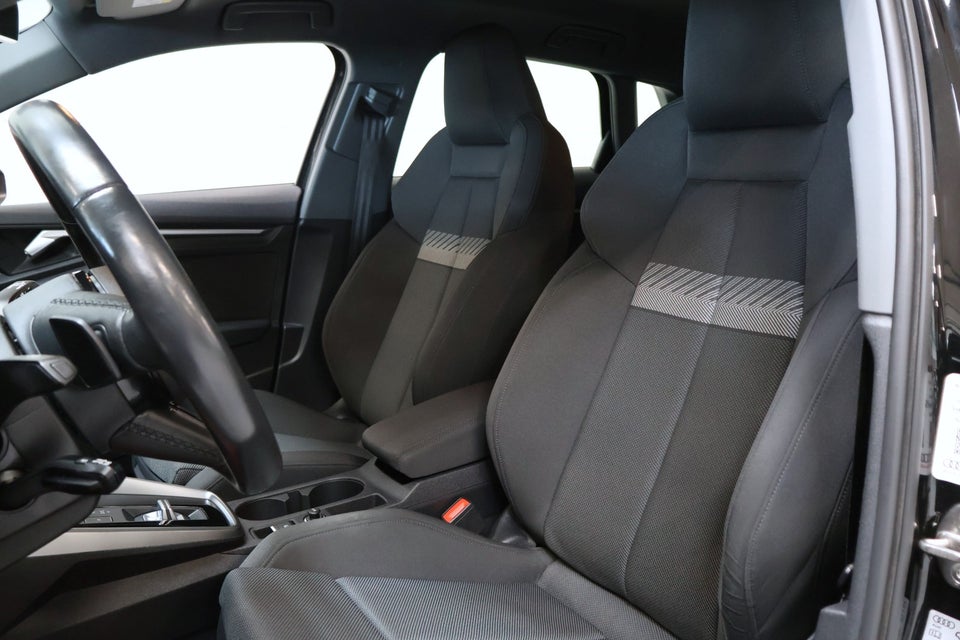 Audi A3 40 TFSi e Sportback S-tr. 5d