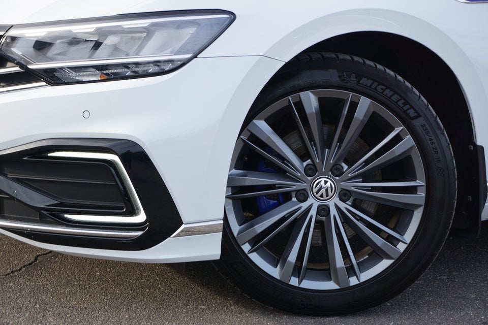 VW Passat 1,4 GTE High Variant DSG 5d