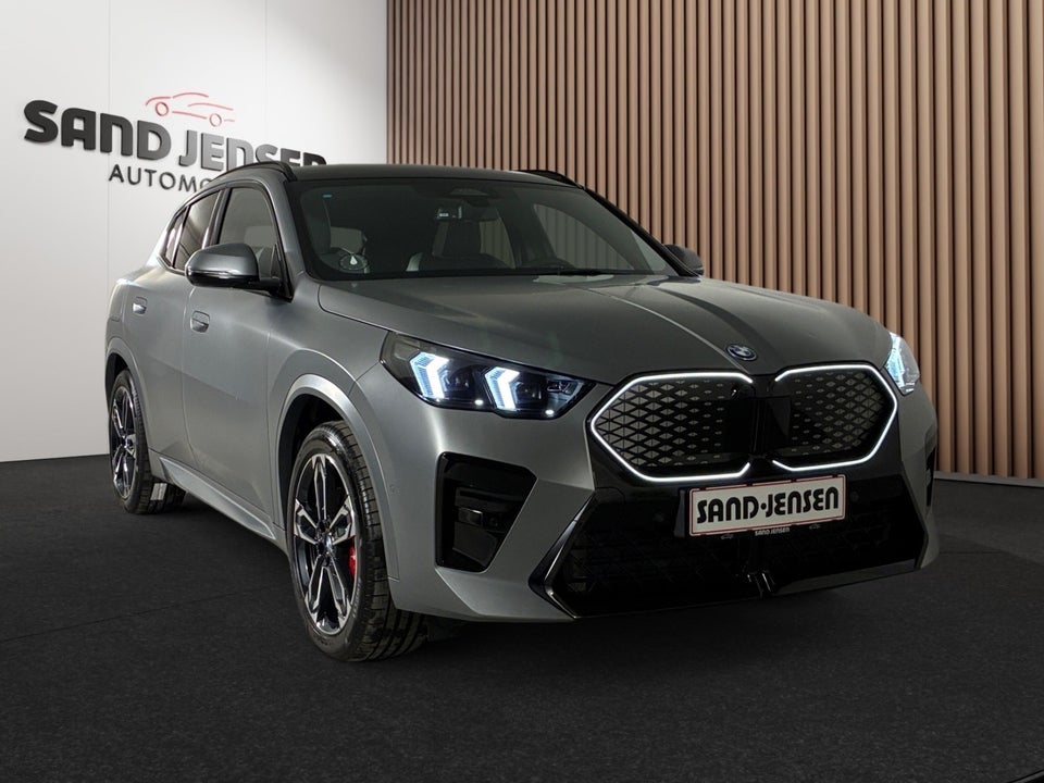 BMW iX2 xDrive30 Fully Charged 5d
