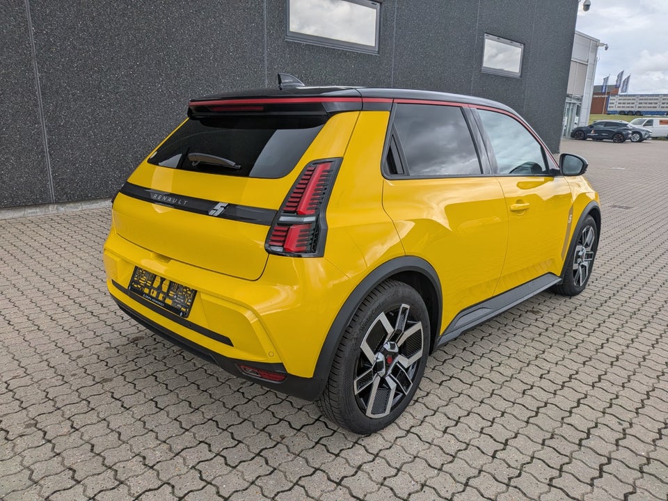 Renault 5 E-Tech 40 Techno 5d