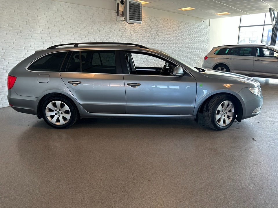 Skoda Superb 1,6 TDi 105 Ambition Combi GreenLine 5d