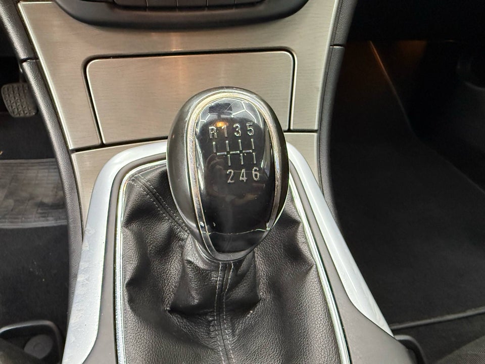 Opel Insignia 1,8 Edition Sports Tourer 5d