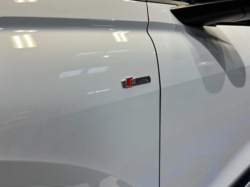 Audi Q4 e-tron 40 S-line Sportback 5d