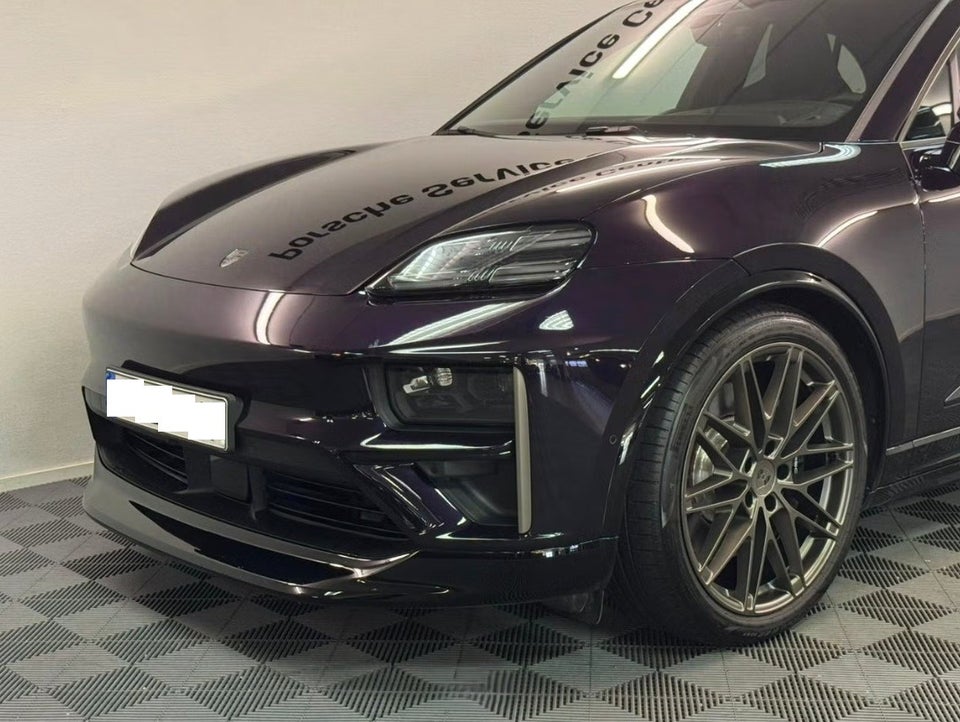 Porsche Macan Turbo 5d