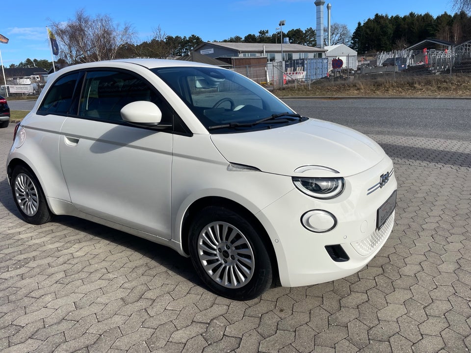 Fiat 500e 42 Icon 3d