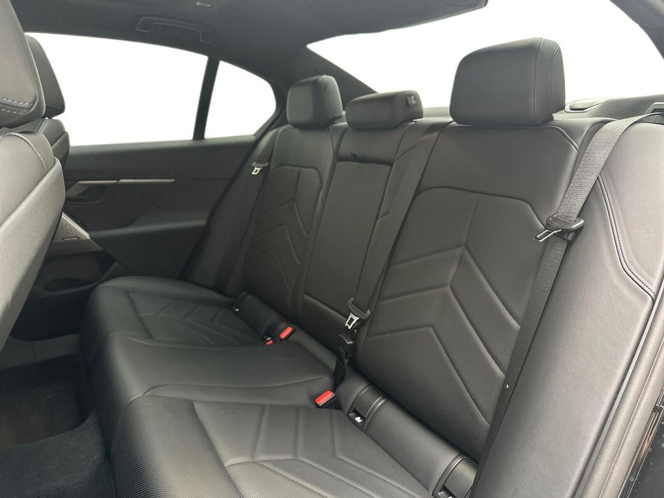 BMW i5 eDrive40 Fully Charged M-Sport Pro 4d