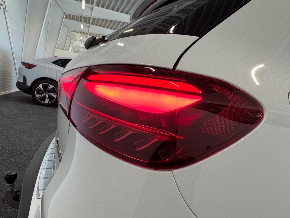 Mercedes EQA300 AMG Line 4Matic 5d