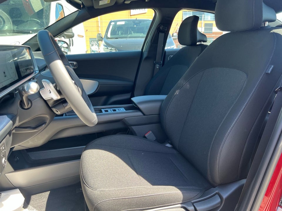 Hyundai Ioniq 6 53 Essential 4d