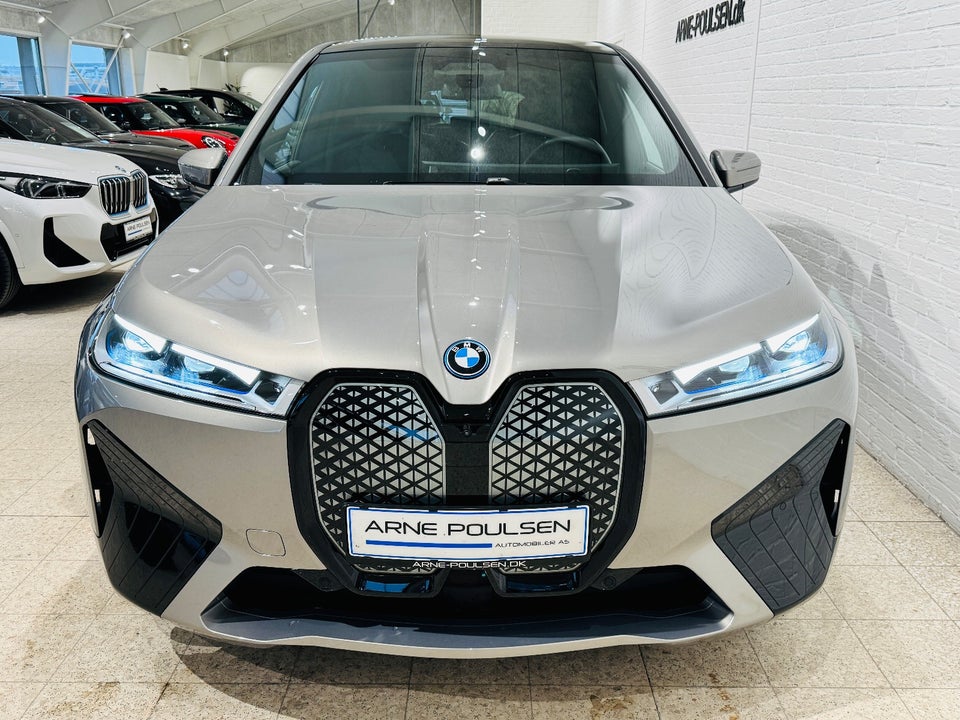 BMW iX xDrive40 Supercharged 5d