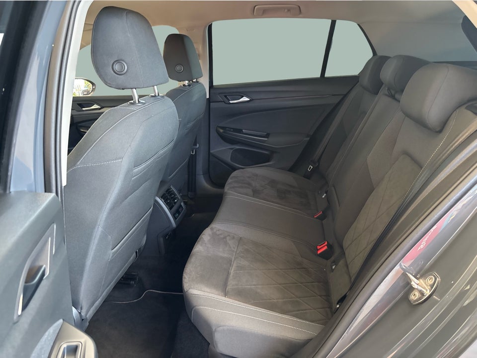 VW Golf VIII 1,5 eTSi 150 Style DSG 5d