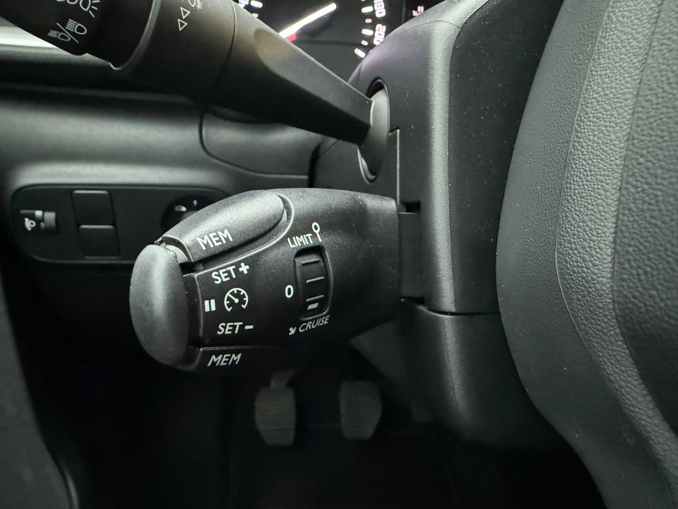 Citroën C3 1,2 PureTech 83 Attraction Van 5d