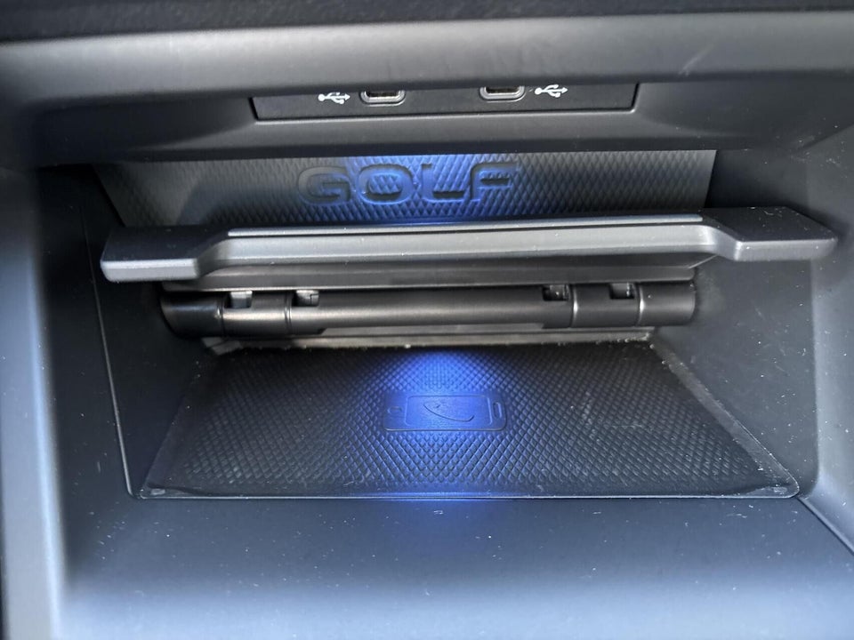 VW Golf VIII 1,4 GTE DSG 5d