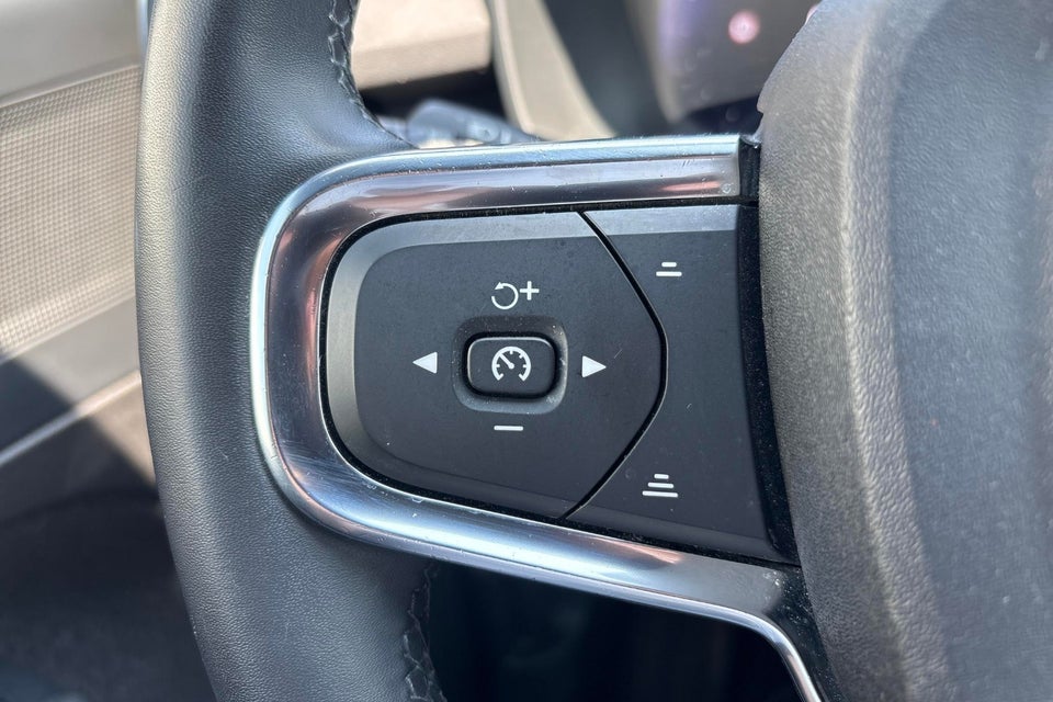 Volvo XC40 ReCharge Core 5d