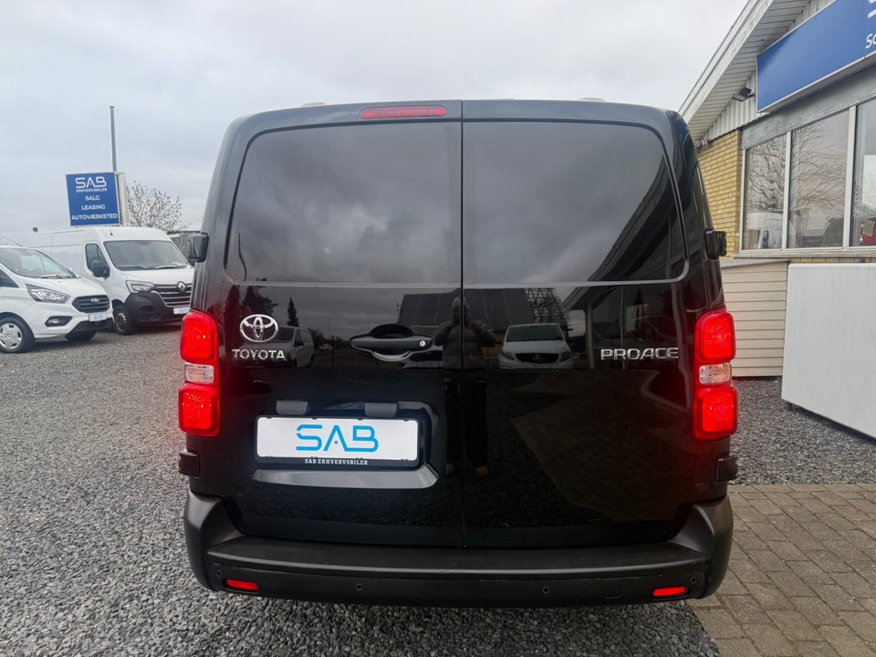 Toyota ProAce 2,0 D 120 Long Comfort 4d